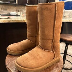 Ugg classic II tall boots